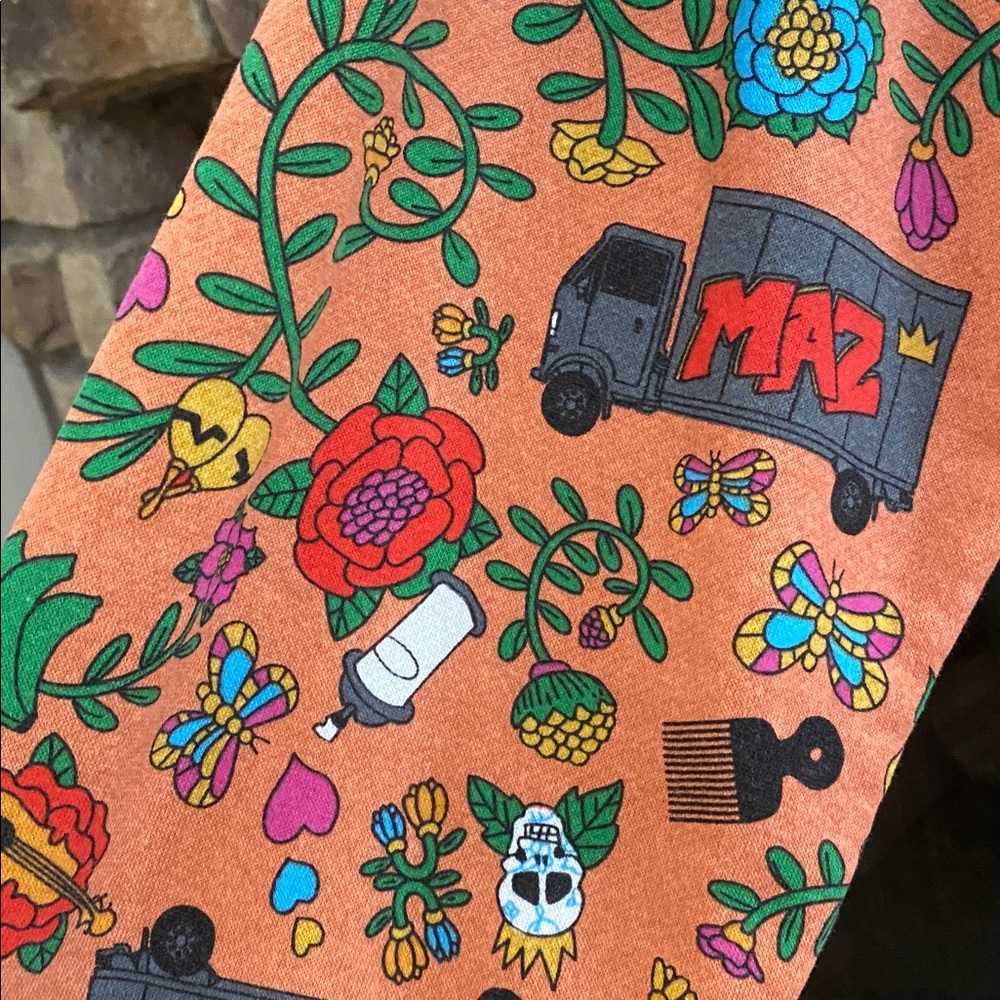 Orange hoodie with skull, dice, dove graphics  with pockets. Small - Picture 7 of 16